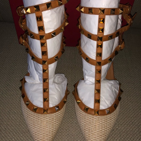 Valentino Rockstud Caged Ankle Strap Heels 9.5 - Picture 3 of 6